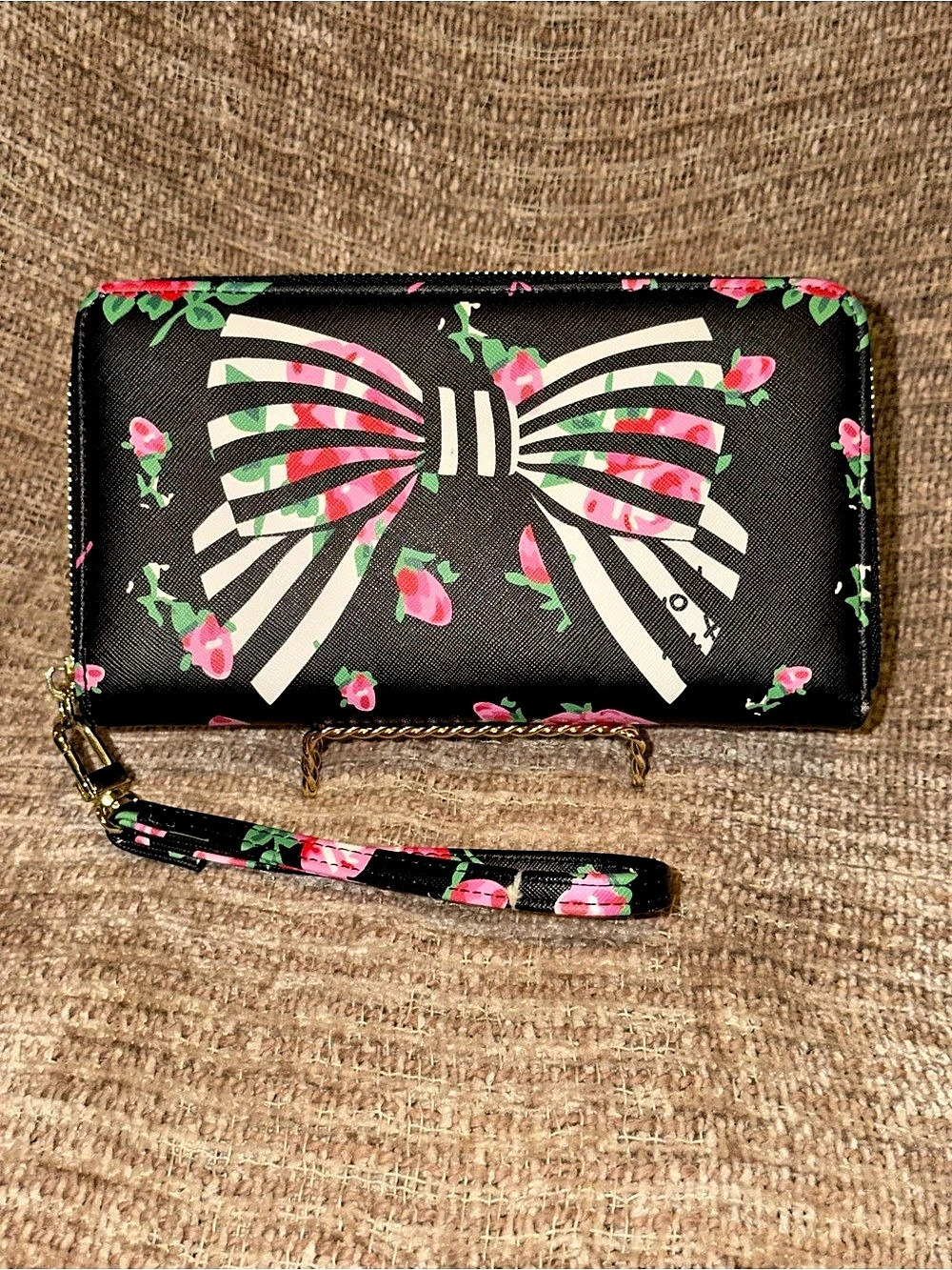 Betsey Johnson Floral Zip-Around Wallet Black & Pink